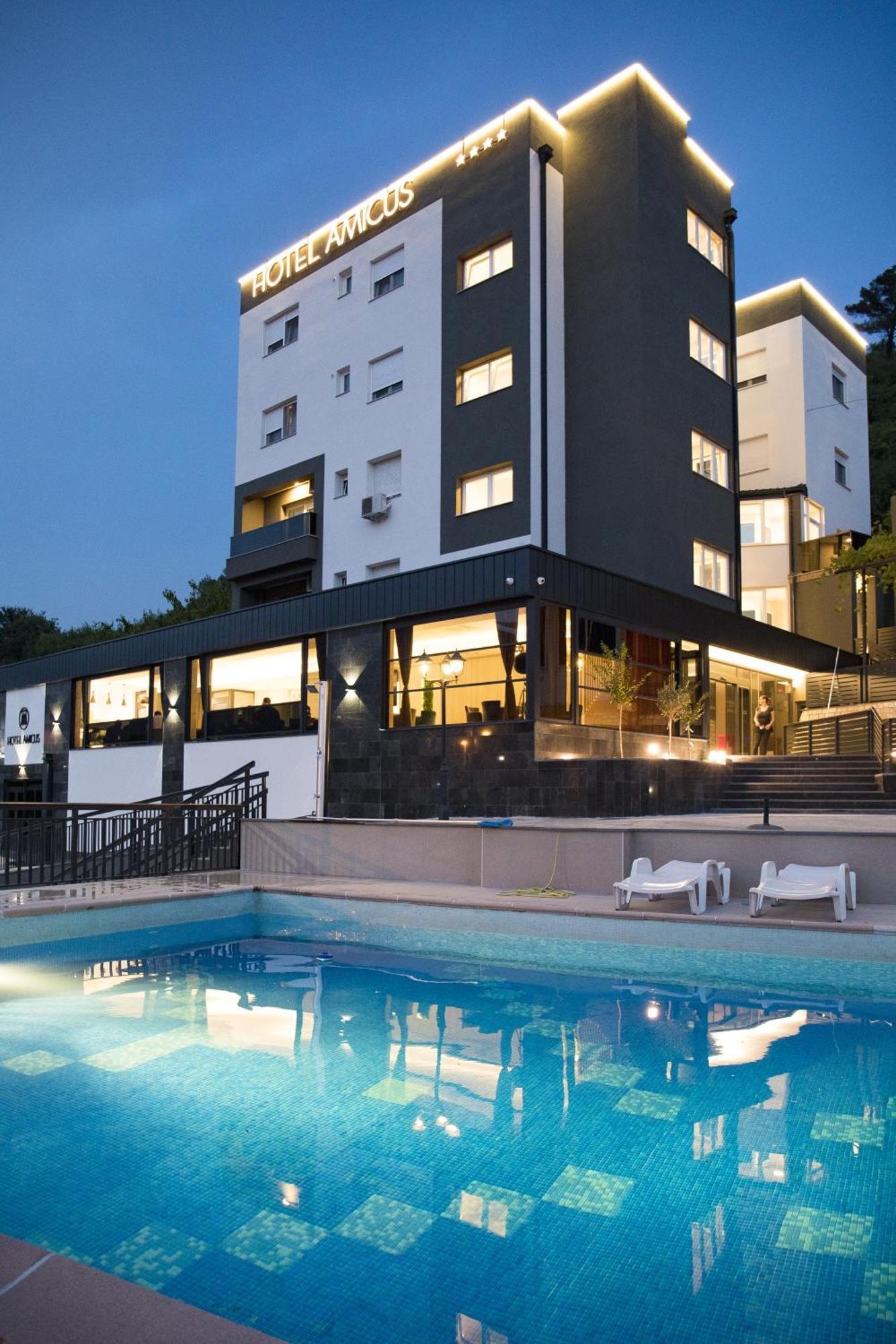 Hotel Amicus โมสตาร์ ภายนอก รูปภาพ