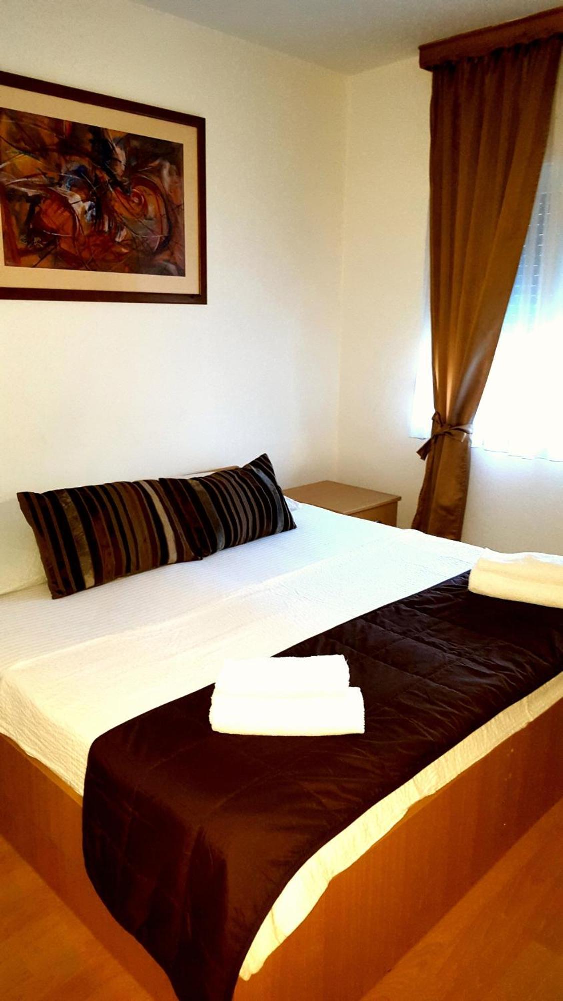 Hotel Amicus โมสตาร์ ห้อง รูปภาพ